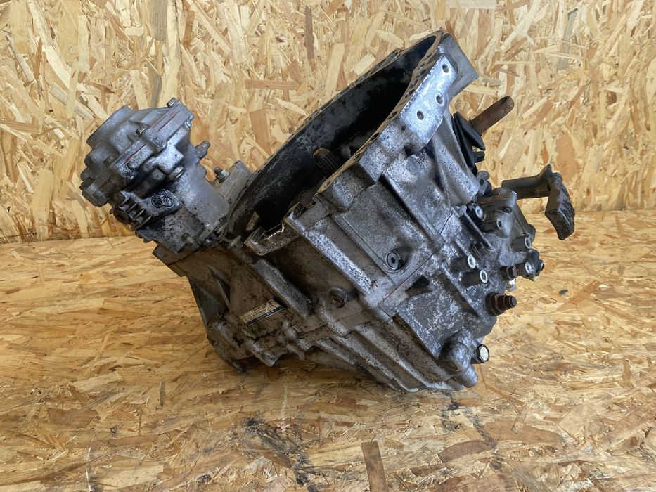 Кпп мкпп коробка передач роздатка Toyota RAV4 2.2 H1L8-F EA64F Тойота
