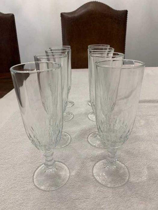 8 Champagne Glasses64738818530306121