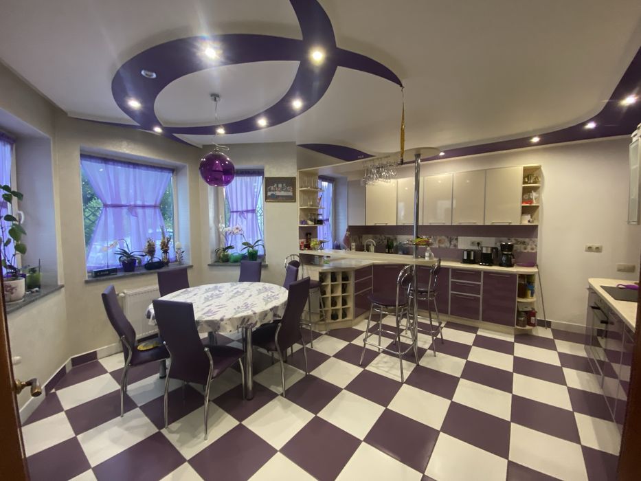 Продаж 4-х кімнатного будинку м. Пустомити