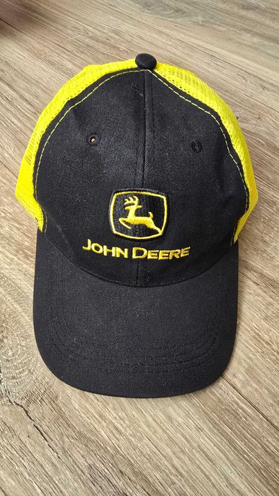 Продам кепку John Deere