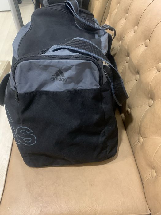 Сумка дорожная, вместительная, оригинал. Высота и ширина  по 35 см, дл