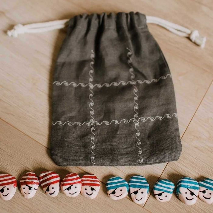 Gra Piraci  (na zasadzie kółko - krzyżyk)