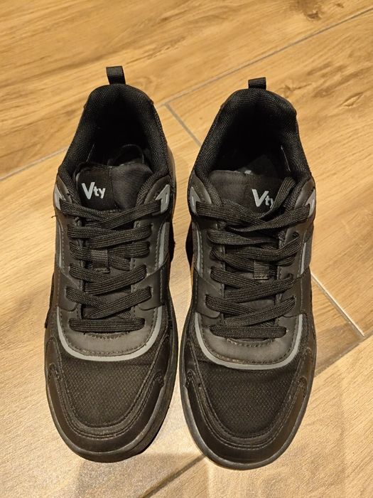Buty chłopięce rozm.37