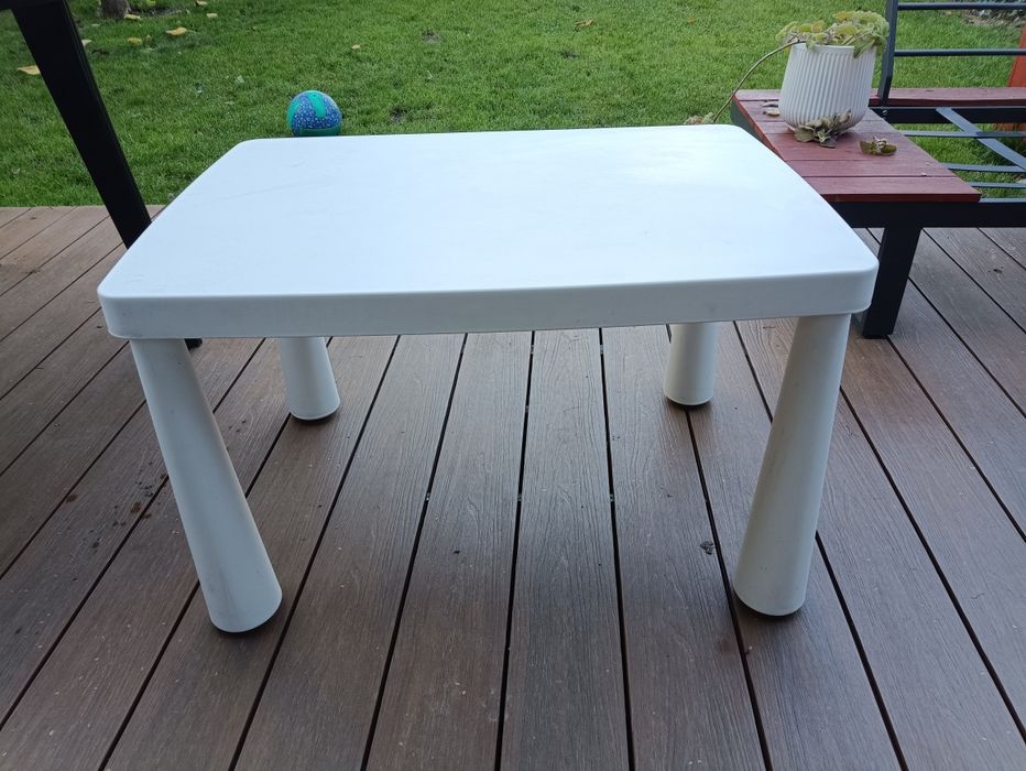 Stolik IKEA MAMMUT 77x55cm dziecięcy