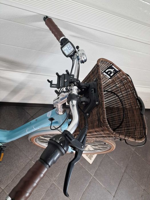 Rower elektryczny Cube