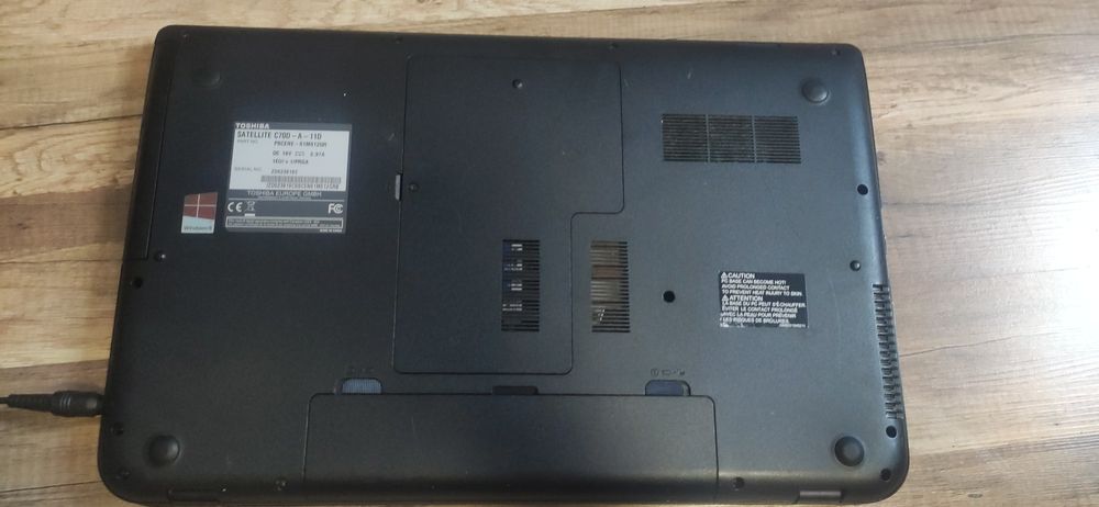 Toshiba Satellite C70D - A - 11D AMD A6 /8GB/ 500GB 17"