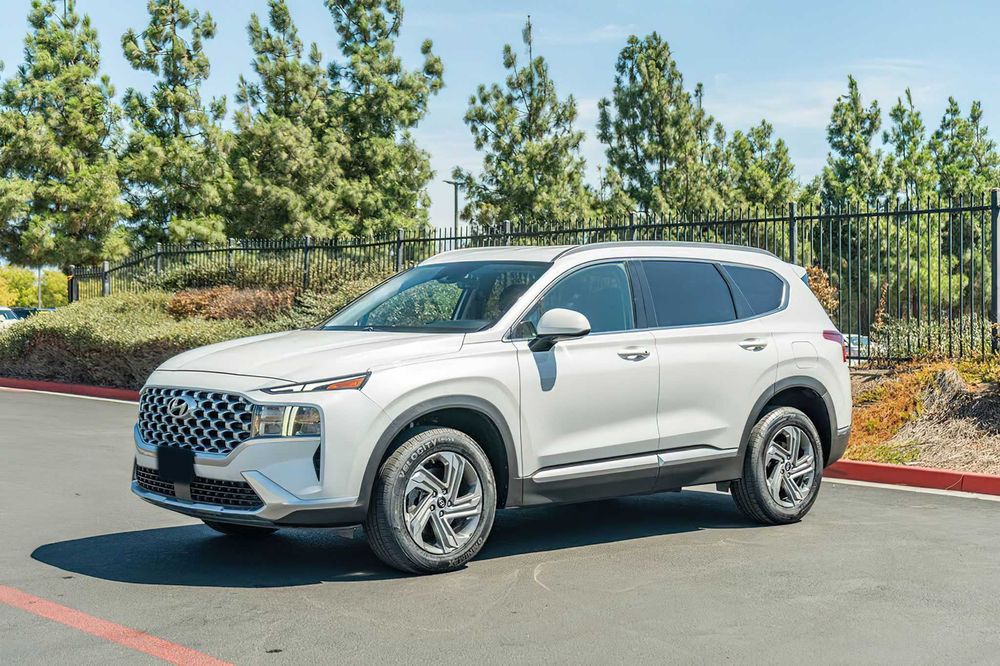 Hyundai Santa Fe      2021