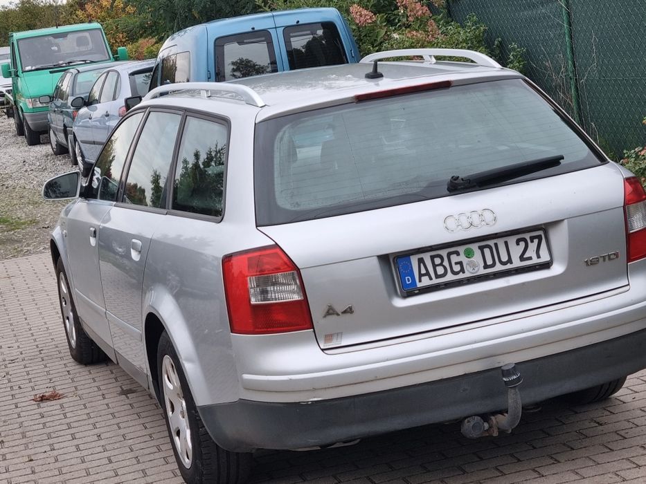 Ładne a4 Małysz 19 tdi 130 koni 297 przebiegu z niemiec