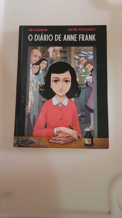 Livro "O Diário de Anne Frank"; "Robot em Fuga" e "Fama de Unicórnio"