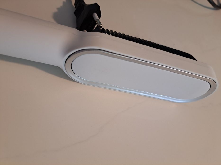 Alisador /pente elétrico