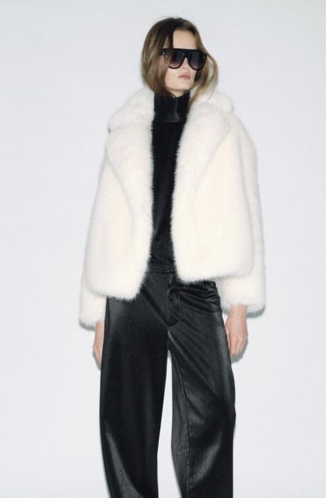 Біла шубка від Zara