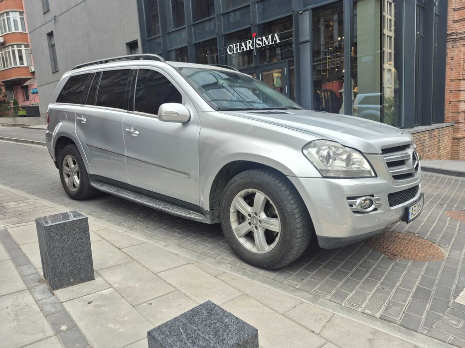 Продам Mercedes-Benz GL-Class 2007