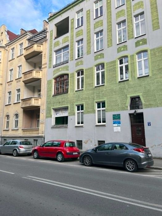 Sprzedam przestronne, słoneczne mieszkanie 81,5 m² w ścisłym centrum