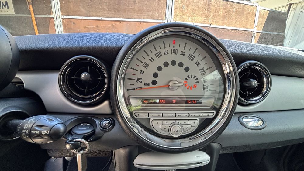 Mini Cooper D 1.6 110cv- conduçao Go Kart