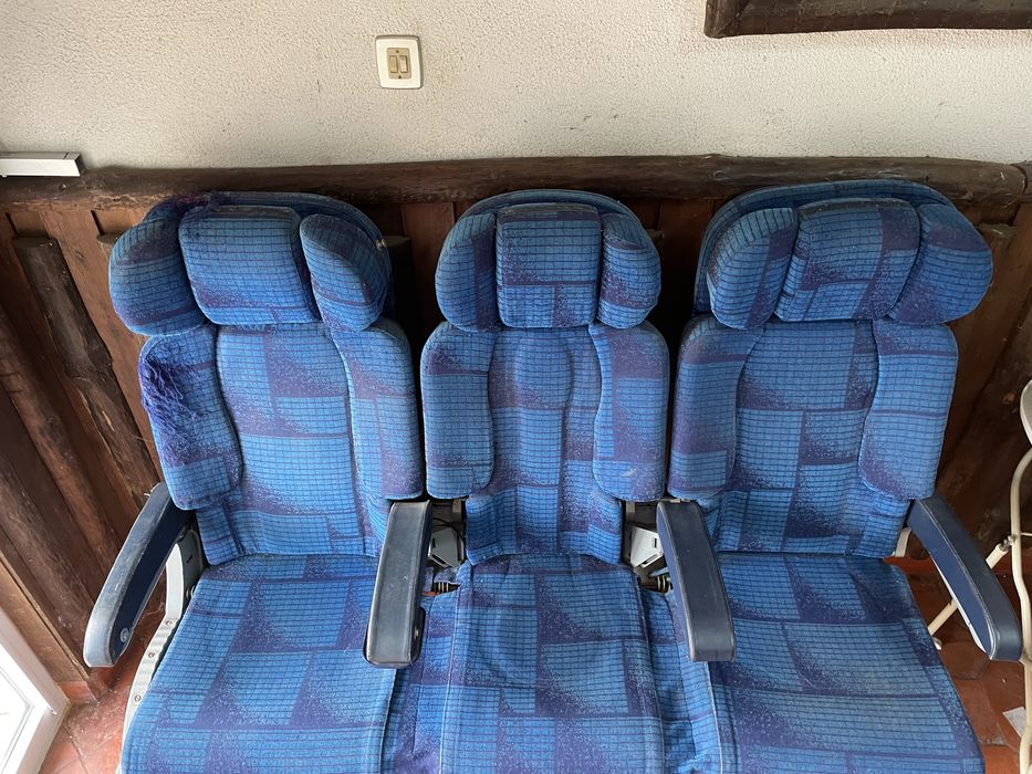 Plotronas, sofás triplo