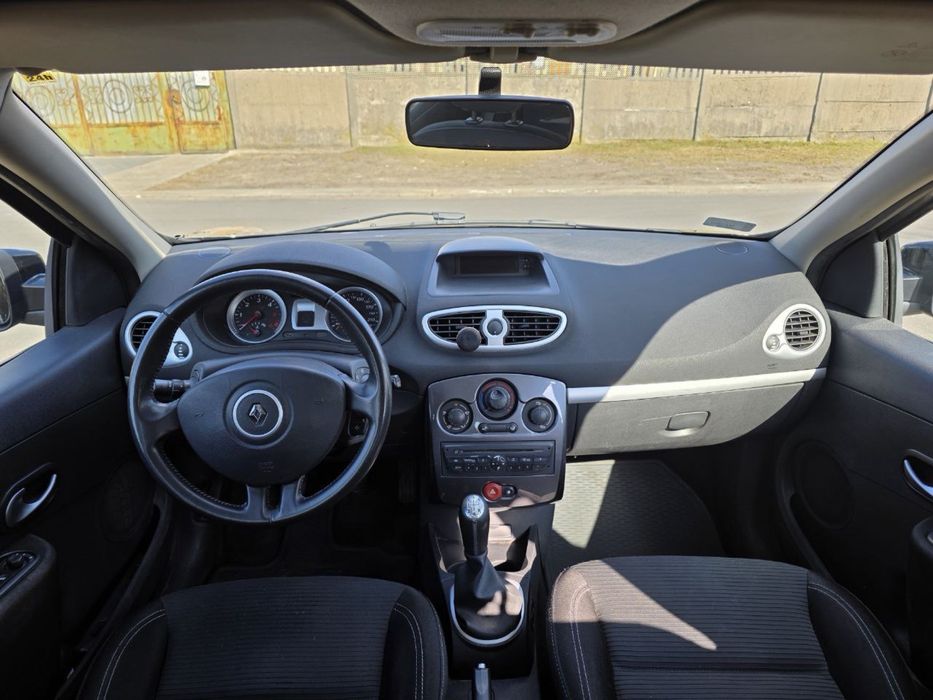 Renault Clio 1,5 (3,5л/100км) турбо-дизель 2012 рік