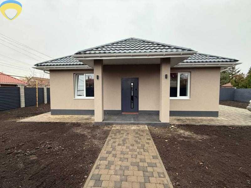 Будинок у Фонтанці  300 м. від траси