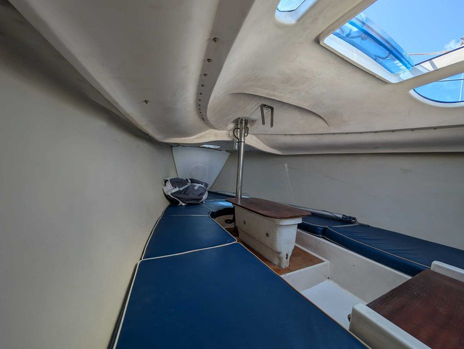 Veleiro Jeanneau One Design 24 – Equipado e Pronto a Navegar!