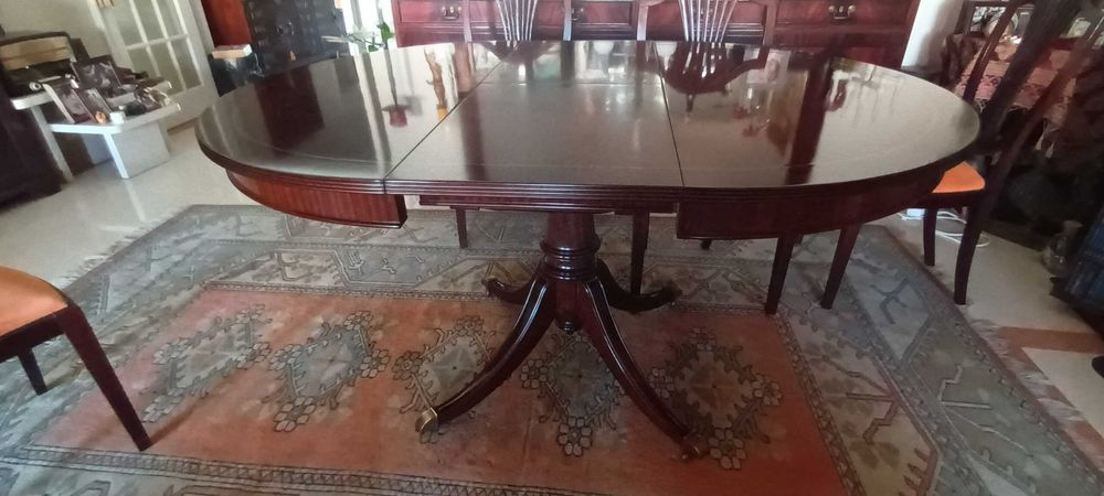 mesa e 6 cadeiras de sala de jantar