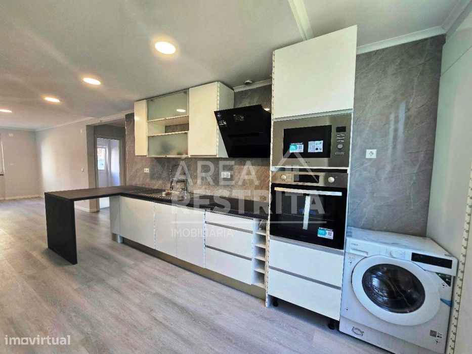 Apartamento T2, Totalmente Remodelado, em Benfica — Benfica, Lisboa