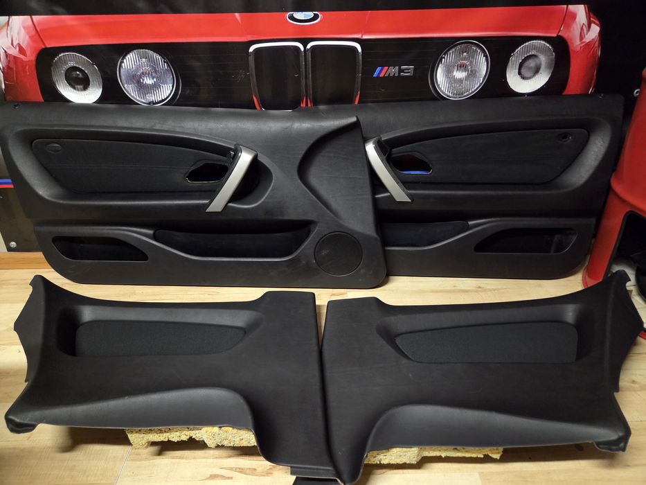 BMW E46 Compact Boczki Tapicerka Poszycie Drzwi Komplet Czarne