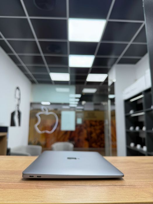 Macbook Air 2020 (2023) (M1/8gb /256 ssd )