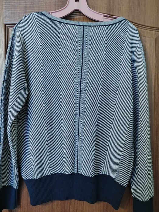 Свитер р.52-54 женский