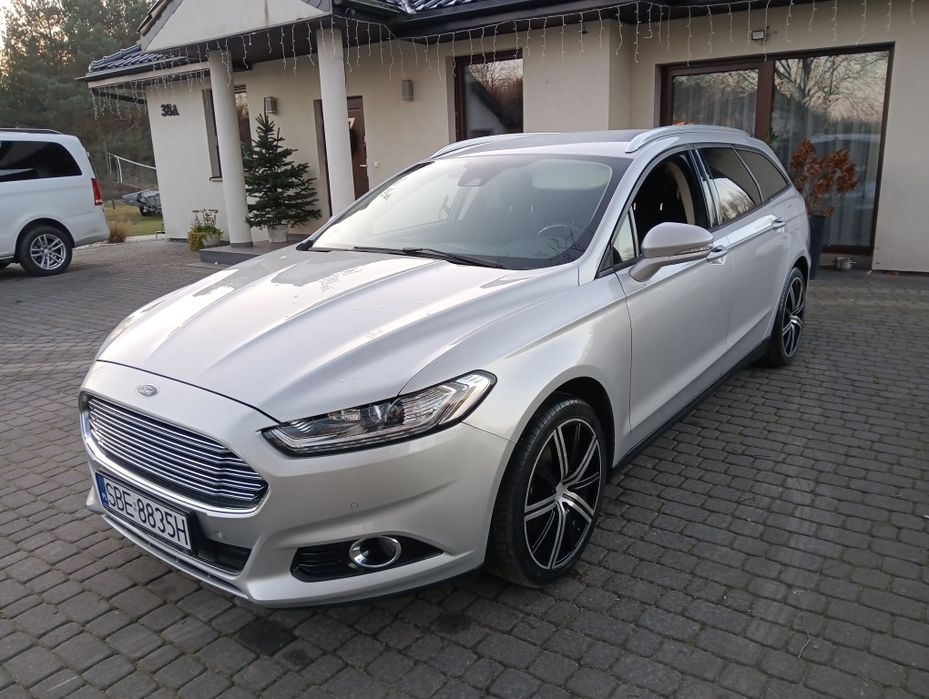 Ford Mondeo 2.0Tdci full LED klimatyzacja navigacja pdc