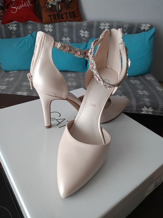 Buty szpilki 37 catwalk