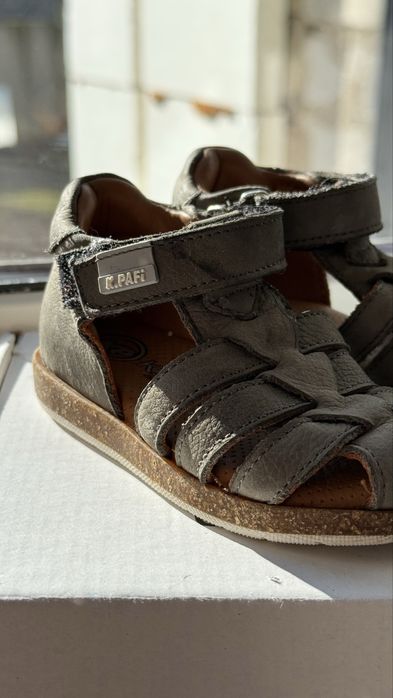 Детские босоножки