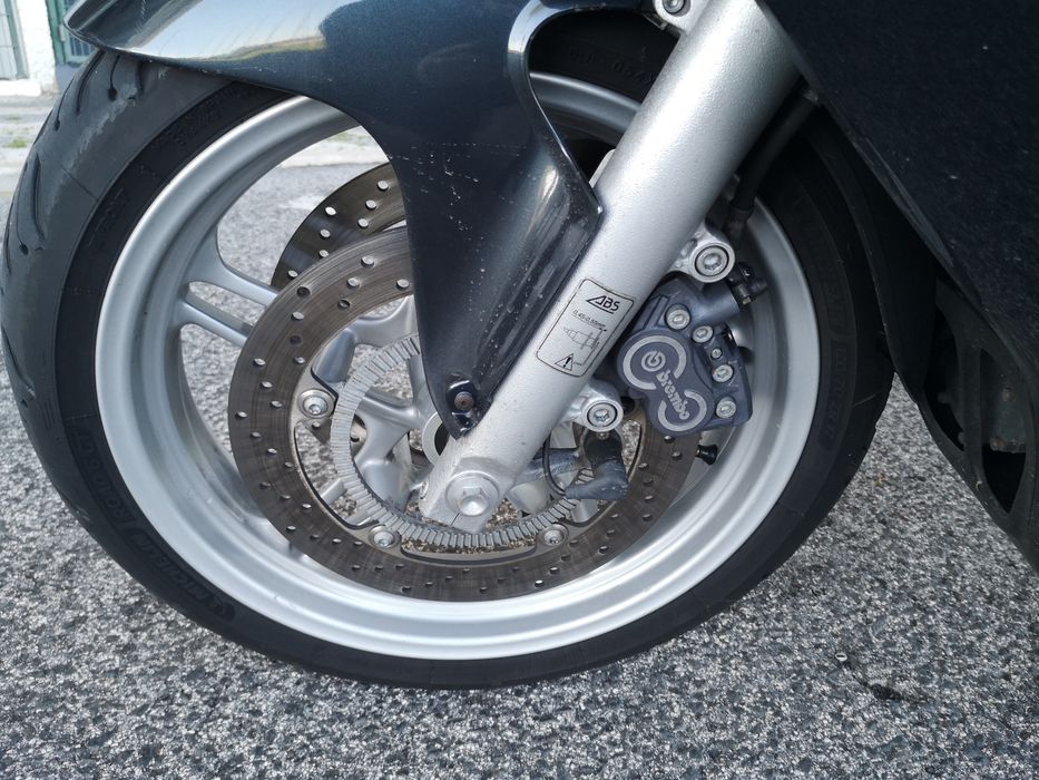 BMW K 1200 RS com check up feito na BMW