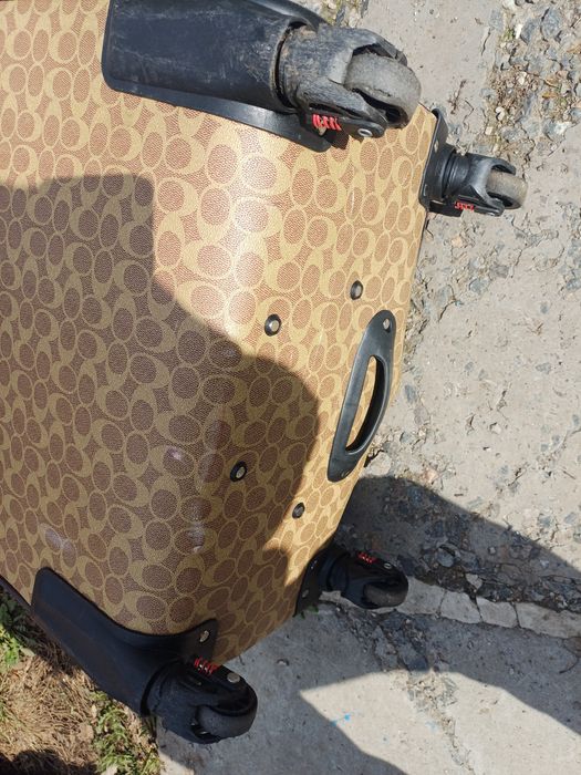 Чемодан  , сумка .валiза