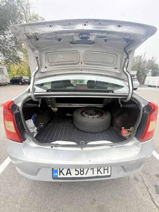 Продам Renault Logan 2010 • 1.4 газ/бензин