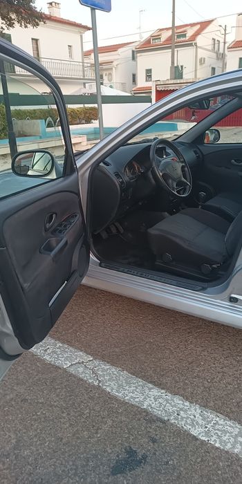 Mitsubishi Carisma 1.3 Gasolina • 2003 • 223.000 km