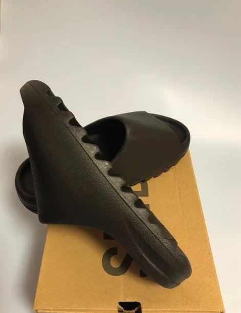 adidas Yeezy Slide Onyx Rozmiar 45