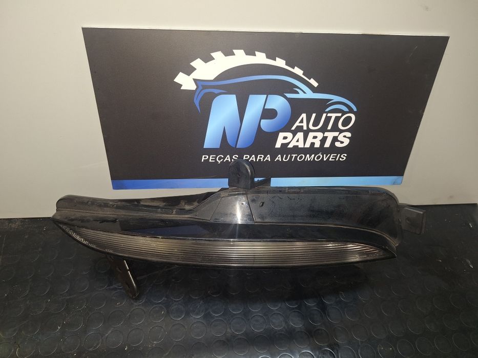 Farolim de pisca esq Renaut Megane 4