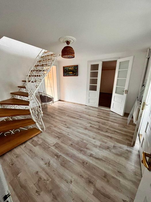 Затишний будинок для сімʼї в довгострокову оренду