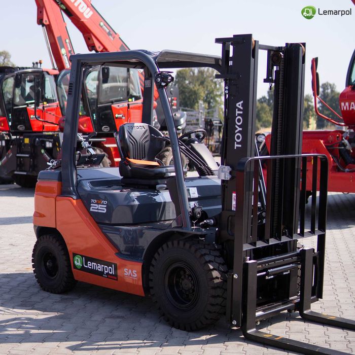 Nowy wózek widłowy Toyota 02-8FGF25 2026  2,5T LPG