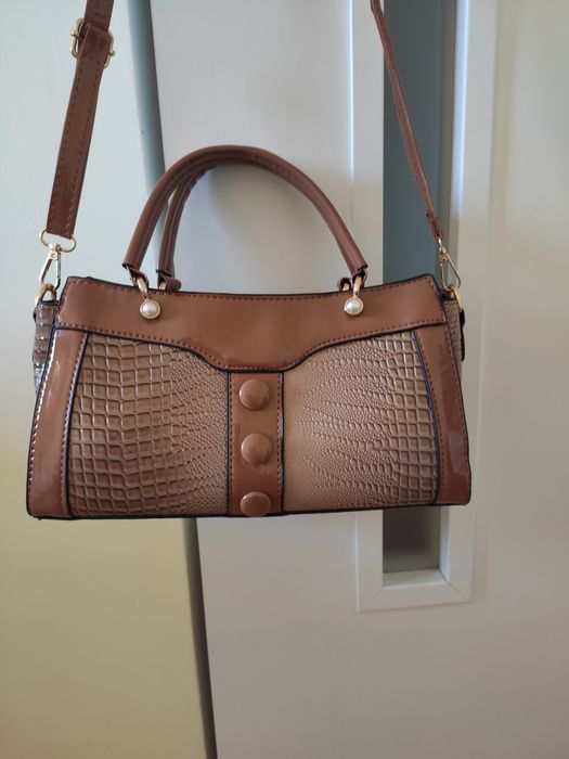 Torebka na ramię nowa, brązowa.