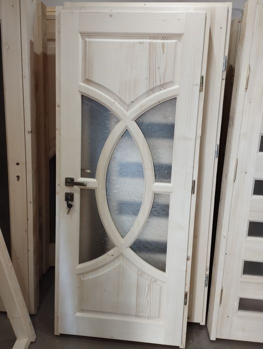 Дерев'яні ДВЕРІ. двері з ДЕРЕВА з масиву. Міжкімнатні вхідні ДВЕРІ.