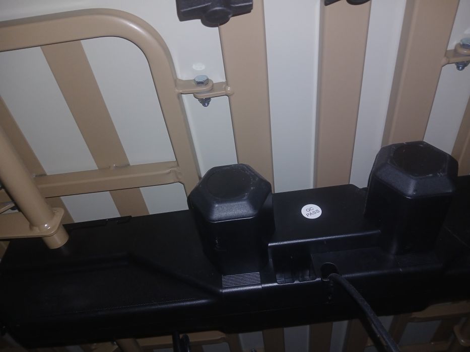 Cama eléctrica articulada com comando