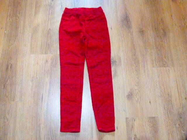 rozm 134 H&M spodnie rurki czerwone  w prążki