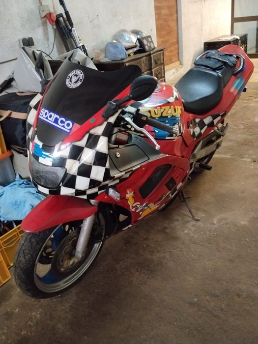 Moto suzuki RF 600R