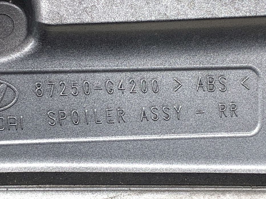 SPOILER TYŁ HYUNDAI i30 Kombi 87250-G4200 SHIMMERING SILVER METALLIC