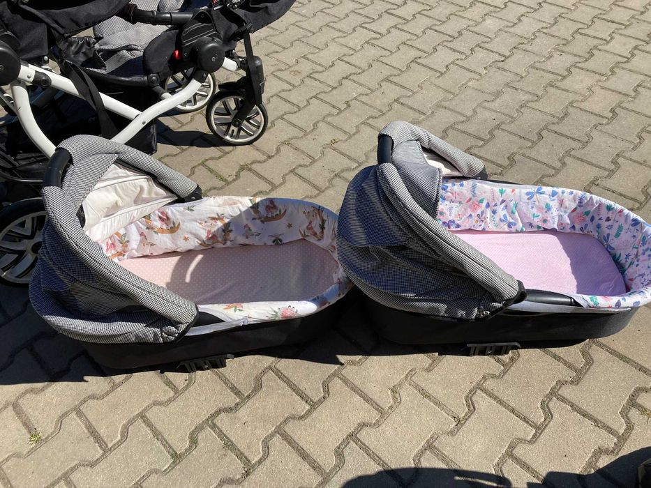 Wózek dla bliźniaków bliźniąt lub rok po roku Bebetto 42. Zestaw.