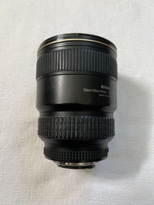 Обʼєктив Nikon 17-35 D