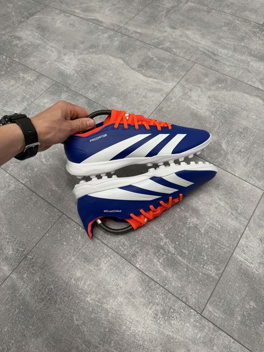 футбольні сороконіжки Adidas Predator League Turf