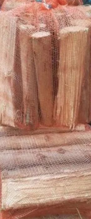 Vendo sacos de lenha de eucalipto seca fazemos entregas