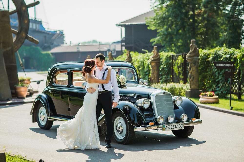 Свадебное авто ретро