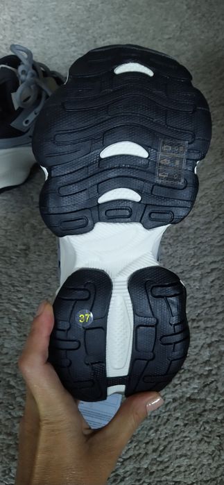 Sneakersy Cropp rozmiar 37, nowe z metką